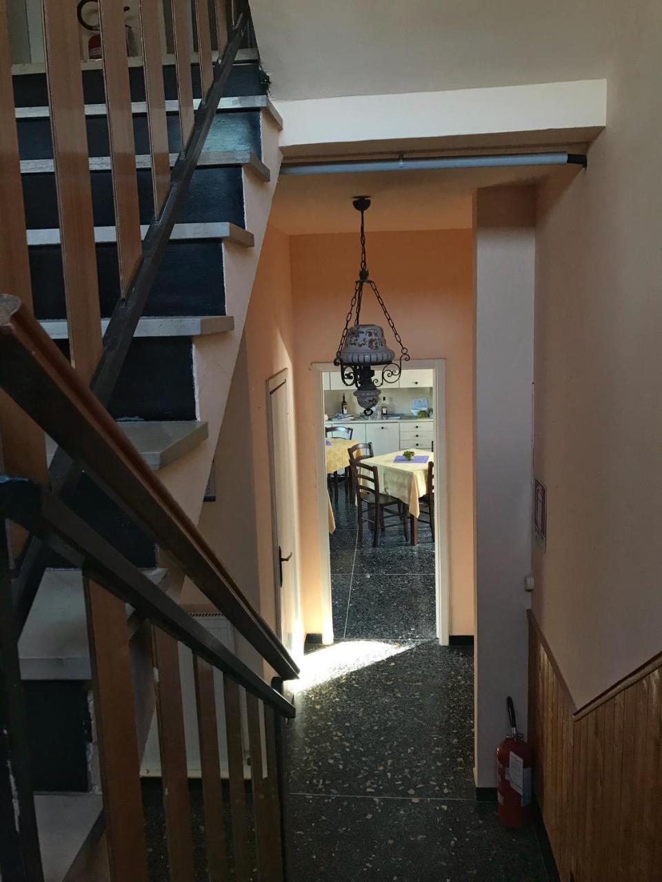 Albergo Delfino San Pietro d'Olba エクステリア 写真