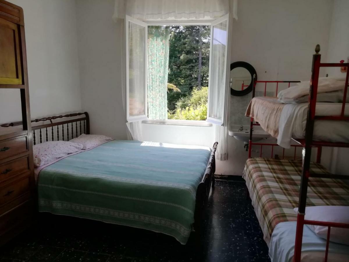Albergo Delfino San Pietro d'Olba エクステリア 写真